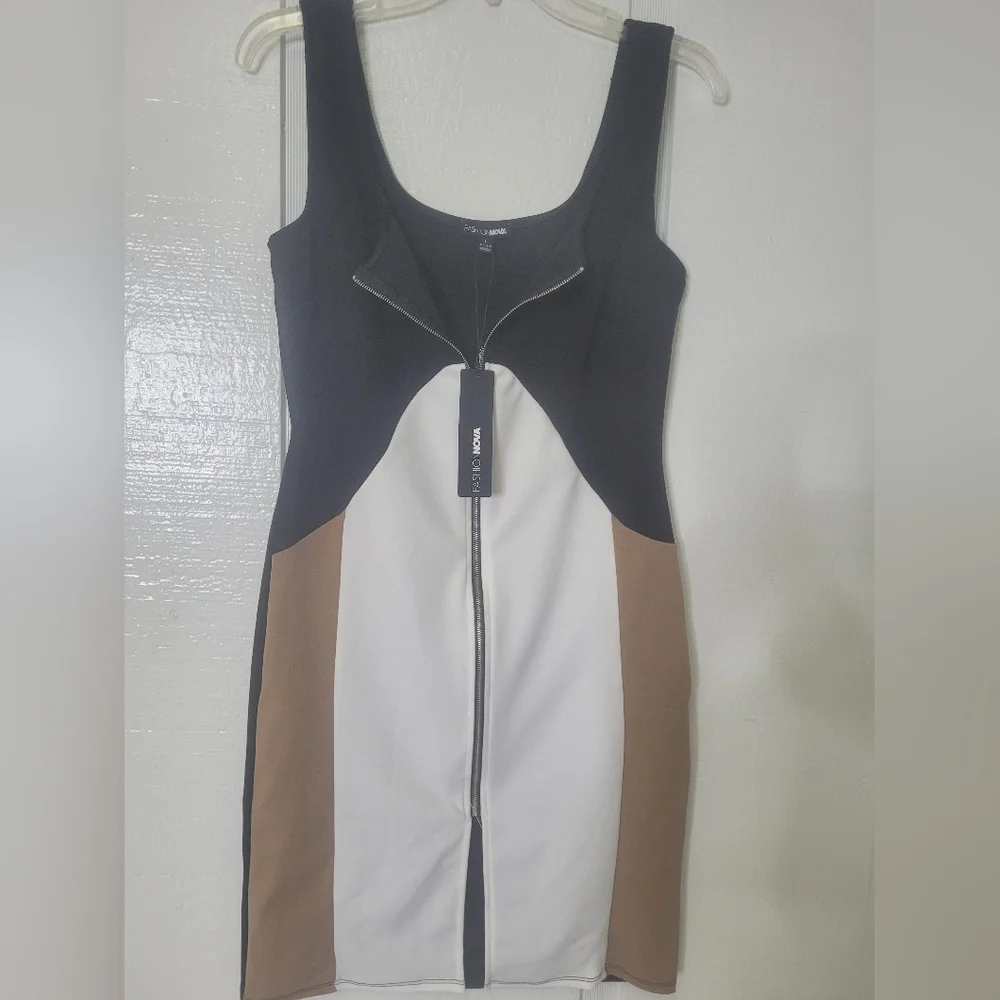 SOLD-Fashion Nova Dress - Dimensional Mini Zip Up Women's Sz L NWT - Picture 5 of 11